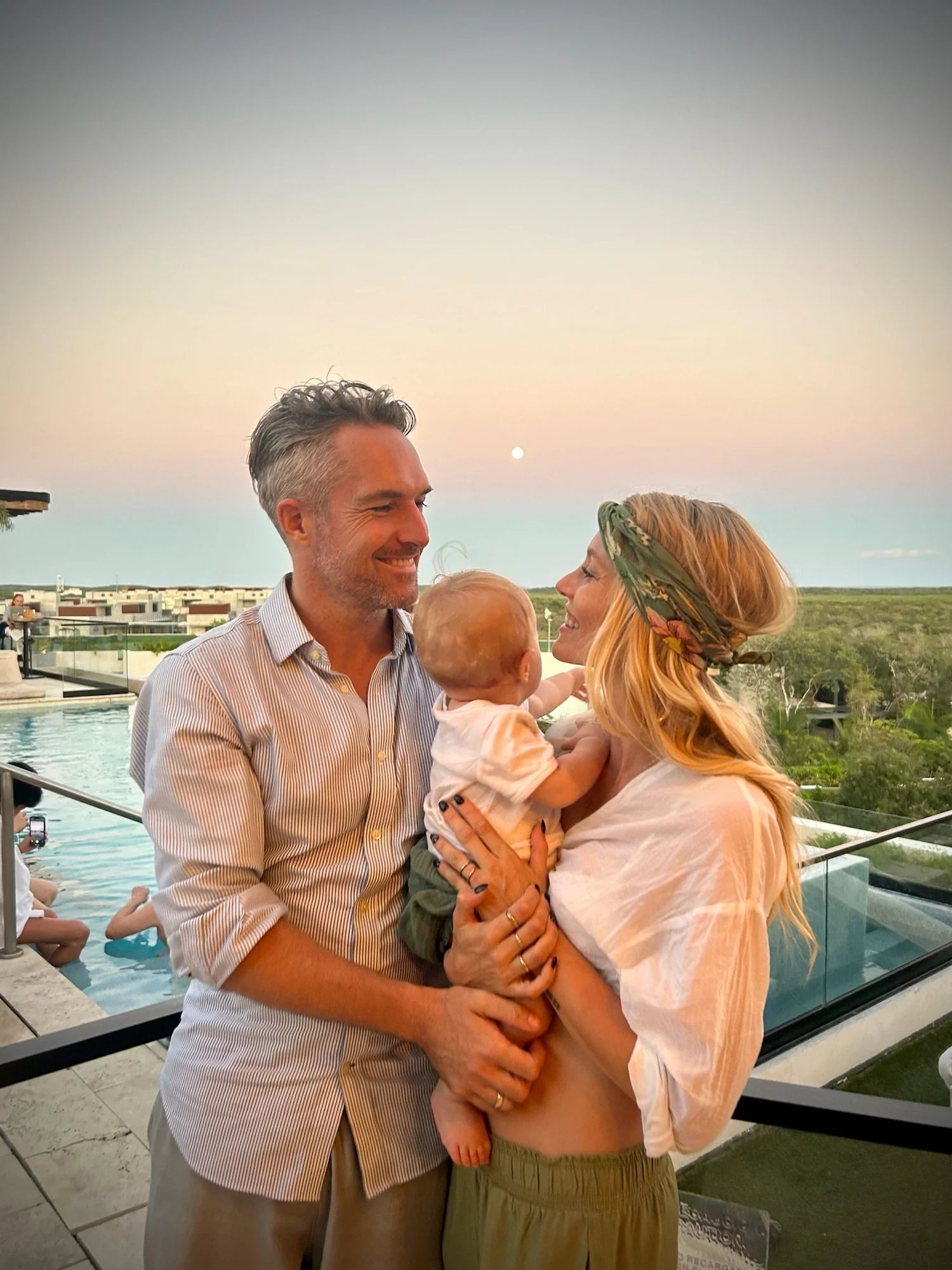 Liefs Tulum — Thomas and Fem with their family